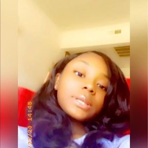 Meet your Posher, Lonna